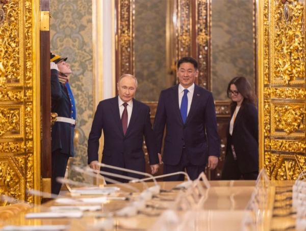 Монгол Улсын Ерөнхийлөгч У.Хүрэлсүх, ОХУ-ын Ерөнхийлөгч В.В.Путин нар албан ёсны уулзалт хийлээ