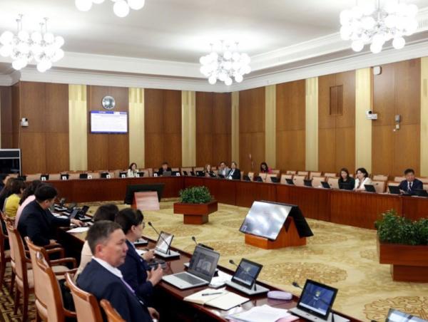 Эмнэлгийн чанарын ойлголтыг иргэн төвтэй тусламж үйлчилгээтэй уялдуулж шинэчлэн тодорхойлох шаардлагатайг онцлов