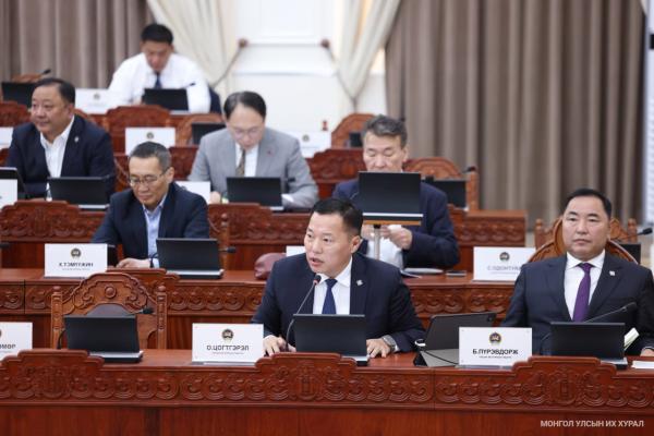 Монгол Улсын 2026 оны төсвийн хүрээний мэдэгдэл, 2027-2028 оны төсвийн төсөөллийн тухай хуульд өөрчлөлт оруулах тухай хуулийн төслийн нэг дэх хэлэлцүүлгийг хийлээ