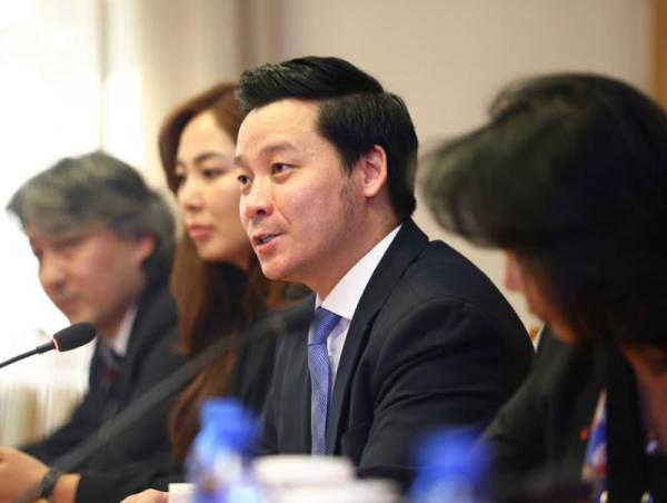 Эд эс, эрхтэн шилжүүлэн суулгах төв таван хүнд амьд донороос элэг шилжүүлэн суулгалаа