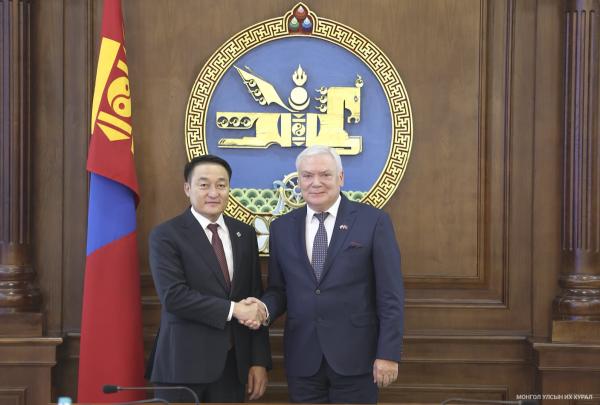 УИХ-ын дарга Д.Амарбаясгалан Польш Улсын Сеймийн гишүүн, Польш-Монголын парламентын бүлгийн дарга Станислав Горчыцаг хүлээн авч уулзлаа