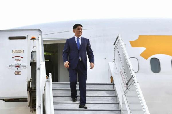 Монгол Улсын Ерөнхийлөгч У.Хүрэлсүх Бүгд Найрамдах Энэтхэг Улсад төрийн айлчлал  хийхээр хүрэлцэн ирлээ