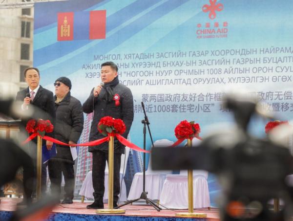 "Ногоон нуур-1008 айлын орон сууц"-ны төслийн барилгыг хүлээлгэн өглөө