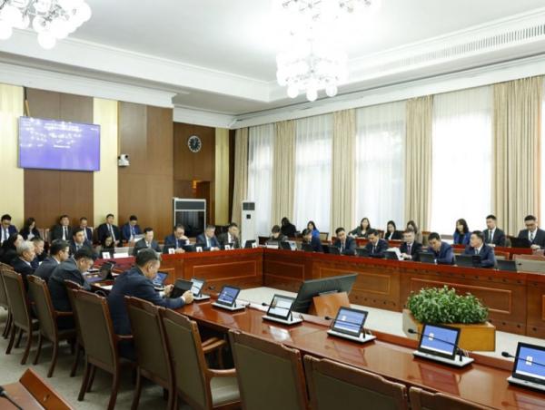 Монгол Улсын 2026 оны төсвийн төслүүдийн гурав дахь хэлэлцүүлгийг явууллаа