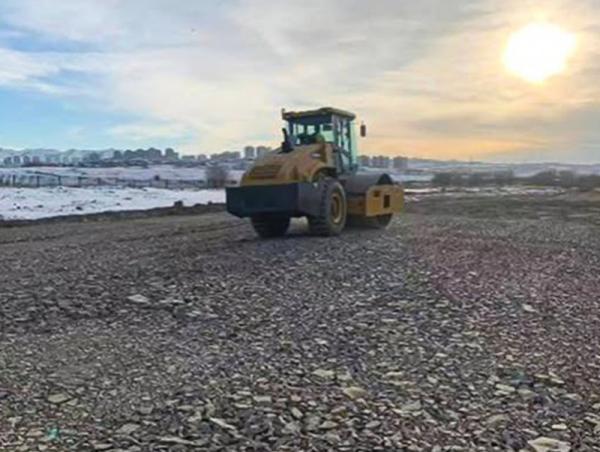 "Туулын хурдны зам" төслийн технологийн замыг барьж байна