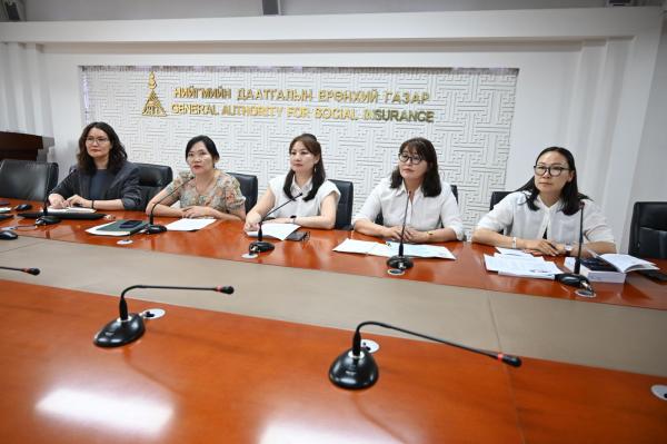 Унгар улсад ажиллаж амьдарч байгаа монголчууддаа мэдээлэл хүргэлээ