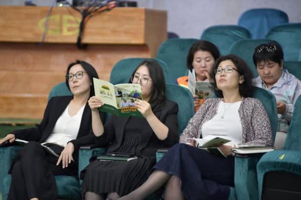 &ldquo;ЭРДЭНЭТ ҮЙЛДВЭР&rdquo; ТӨРИЙН ӨМЧИТ ҮЙЛДВЭРИЙН ГАЗРЫН АЖИЛТНУУДАД СУРГАЛТ ЗОХИОН БАЙГУУЛЛАА