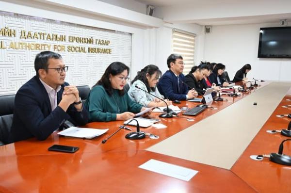 ДАРГЫН ЗӨВЛӨЛИЙН ӨРГӨТГӨСӨН ШУУРХАЙ ХУРАЛ БОЛЛОО