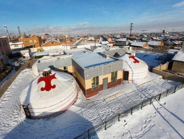 Налайх дүүрэгт монгол өв уламжлал, ёс заншлын өргөө 100 ортой цэцэрлэгийн барилга угсралтын ажил дууслаа