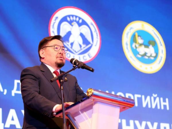 &ldquo;Цэгцрэх хөдөлгөөн&rdquo;-д хууль сахиулах байгууллагын хувь нэмэр чухал гэдгийг Ерөнхий сайд онцлов