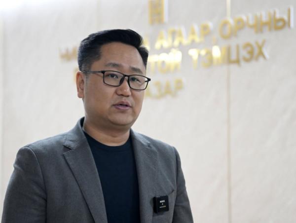 Д.Мөнхбаатар: Ирэх сарын 1-нээс &ldquo;Сайн&rdquo; карт ашиглахыг зогсоож, түлш худалдан авахад Хотула аппликейшн ашиглана