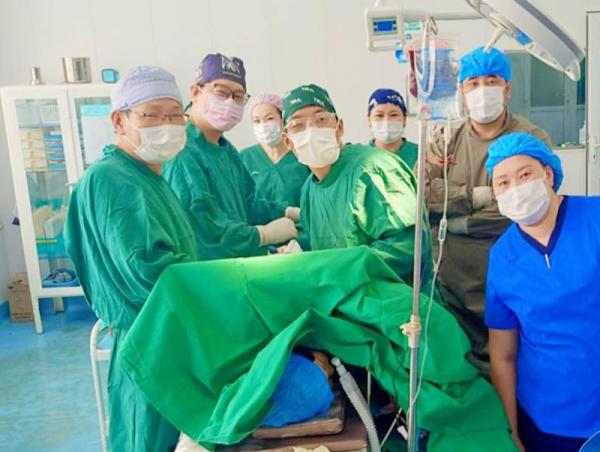 Цээжний хөндийн битүү гэмтэл, хавирганы хугарлыг бэхлэх мэс заслыг орон нутгийн эмч нар хийж эхэллээ