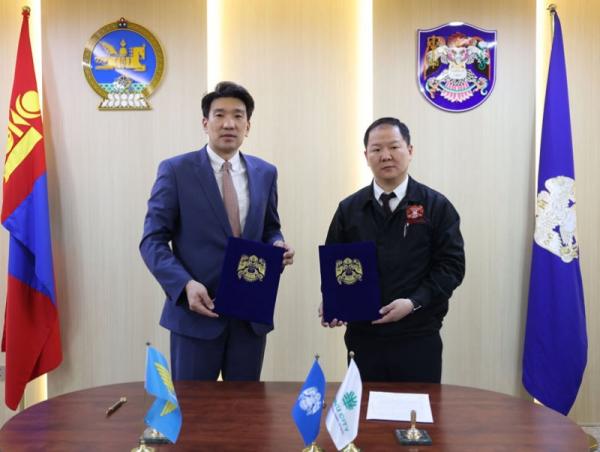 &ldquo;Улаанбаатар-Хүннү" олон улсын транзит зочид буудлыг &ldquo;Чингис хаан&rdquo; ОУНБ-тай гүүрэн гарцаар холбох талаар санамж бичиг байгууллаа