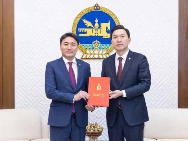 &ldquo;Импортын барааны гаалийн албан татварын хувь, хэмжээ батлах тухай&rdquo; УИХ-ын тогтоолд нэмэлт оруулах тухай тогтоолын төслийг өргөн мэдүүлэв