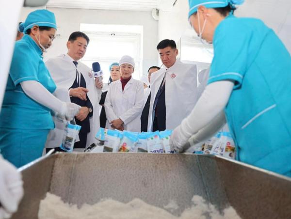 &ldquo;Завхан баялаг&rdquo; ХК &ldquo;Хүнсний хувьсгал&rdquo;-ын үр дүнд савлагааны шугам, тоног төхөөрөмжөө шинэчилжээ