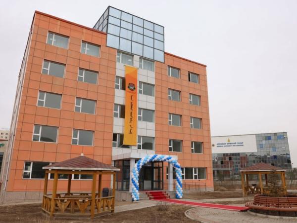 &ldquo;Ахмадын амралт, сувиллын төв&rdquo;-ийн барилгыг нийслэлийн өмчид хүлээлгэн өглөө