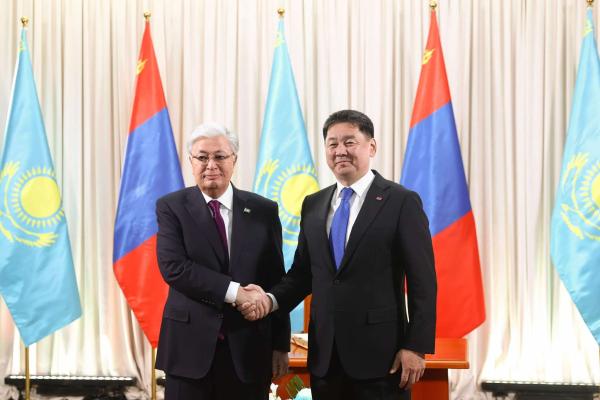 Ерөнхийлөгч У.Хүрэлсүх Бүгд Найрамдах Казахстан Улсад төрийн айлчлал хийхээр мордлоо