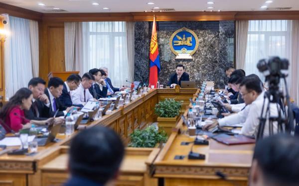 Засгийн газрын хуралдаан болж байна