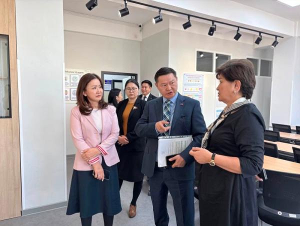 Сургууль, цэцэрлэгийн хоолны хангамжийг сайжруулах асуудлаар хэлэлцэв