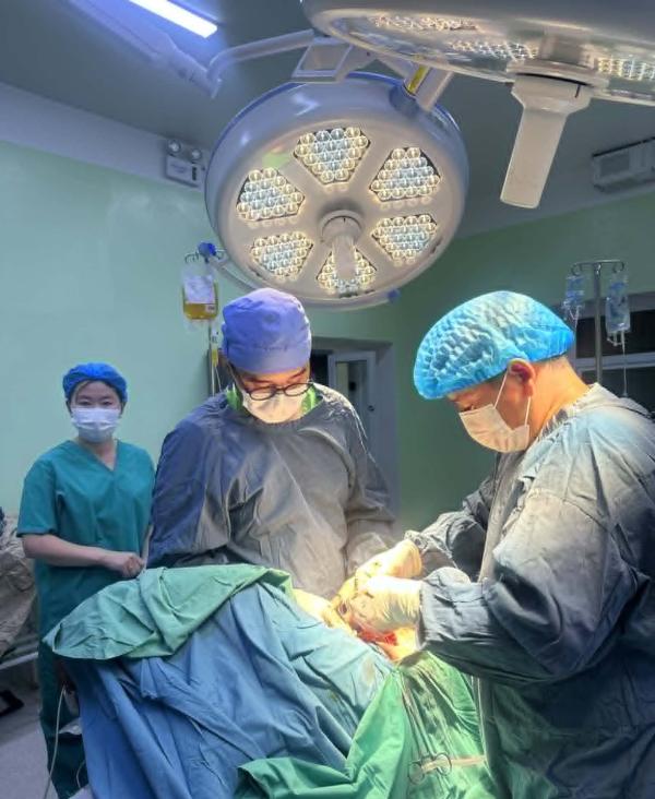 ГССҮТ-ийн алсын дуудлагын баг Хөвсгөл аймагт осолд өртсөн иргэнд яаралтай тусламж үзүүллээ