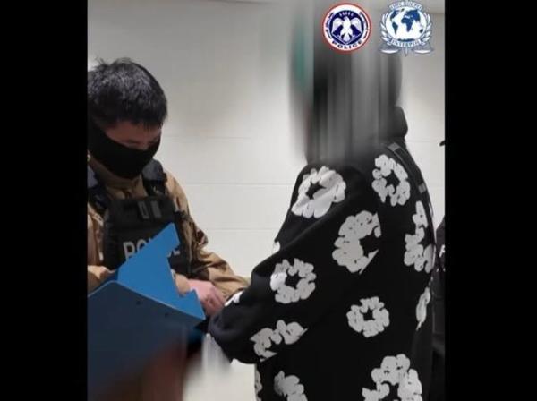 Интерполоор эрэн сурвалжлагдсан этгээдийг Монгол Улсад албадан авчирчээ