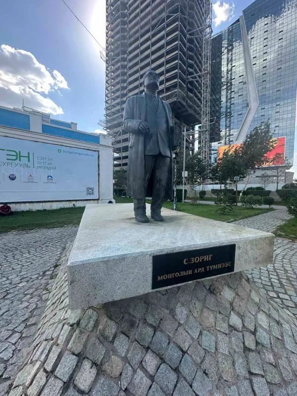 С.Зоригийн хөшөөг зөвшөөрөлгүй зөөж тээвэрлэсэн үйлдэлд хариуцлага тооцов