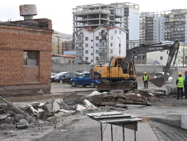 “Орхон” их сургуулиас 115 дугаар сургууль хүртэл авто зам тавих ажил эхэллээ