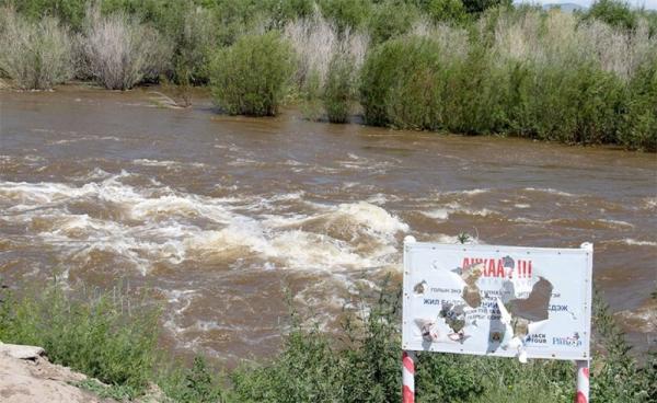 Булган, Байтаг, Үенч гол үерийн аюултай түвшинг даван үерлэж байна