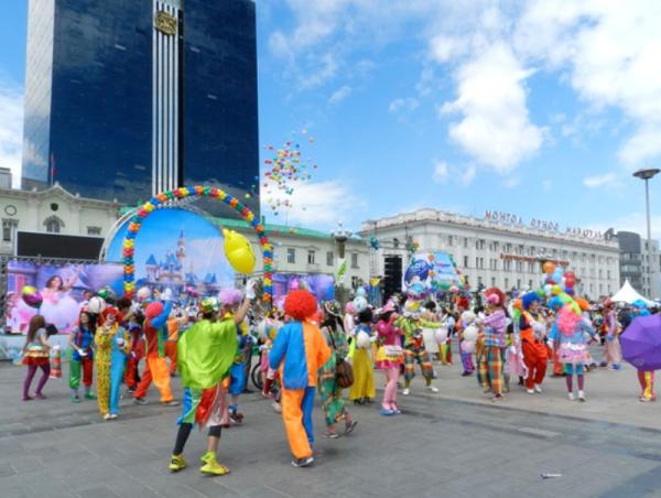 Олон улсын хүүхдийн эрхийг хамгаалах өдрөөр олон нийтийг хамарсан үйл ажиллагаа зохион байгуулахгүй байхыг зөвлөж байна