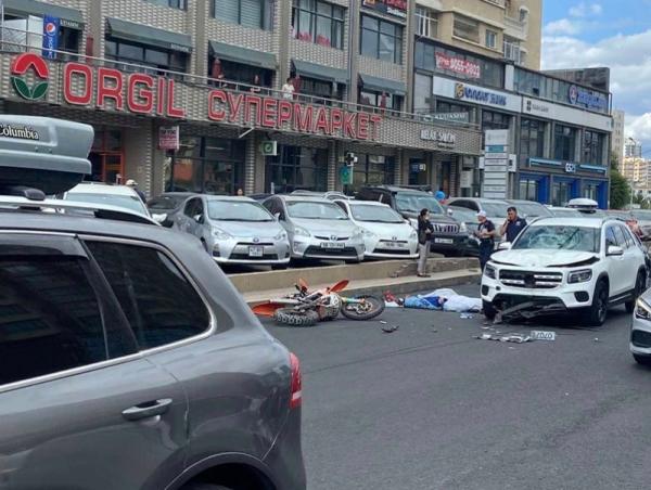 Мотоцикл, автомашин мөргөлдсөн ноцтой ослын улмаас нэг хүн амиа алджээ