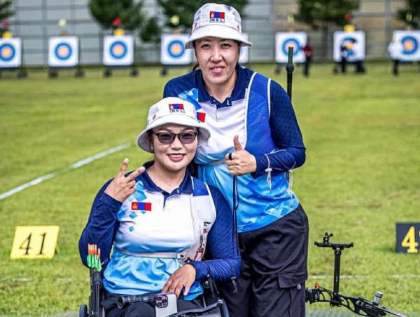 Д.Сэлэнгээ, Б.Оюун-Эрдэнэ нар пара байт харвааны дэлхийн аварга боллоо