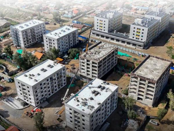 Баянхошуу, Шархад дэд төвд нийт 220 айлын орон сууцыг улсын комисст хүлээлгэн өглөө