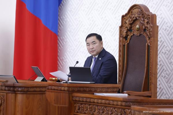 &ldquo;Хянан шалгах түр хороо байгуулах тухай&rdquo; Улсын Их Хурлын тогтоолын төслийг хэлэлцэж эхэллээ