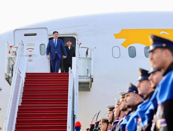 Ерөнхийлөгч У.Хүрэлсүхийн Бүгд Найрамдах Итали Улс дахь айлчлал эхэллээ