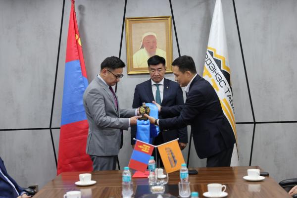 &ldquo;Эрдэнэс тавантолгой&rdquo; ХК-д онцгой дэглэм тогтоож, бүрэн эрхт төлөөлөгчийн баг томиллоо