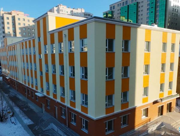640 хүүхдийн суудалтай сургуулийн барилга угсралтын ажил дуусаж, улсын комисс хүлээн авчээ