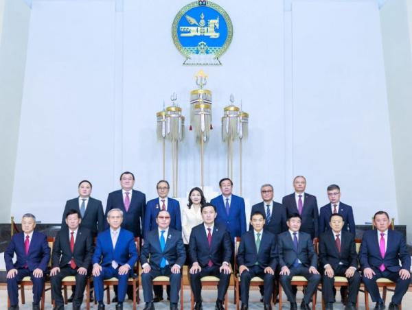 УИХ-ын дарга, УИХ-ын Ерөнхий нарийн бичгийн даргаар ажиллаж байсан төрийн зүтгэлтнүүдэд хүндэтгэл үзүүллээ