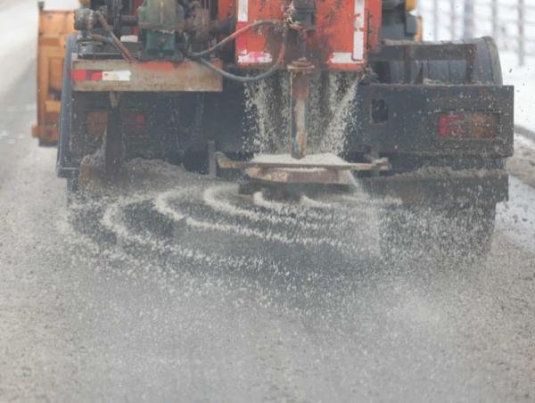 Халтиргаа гулгаанаас сэргийлэн ажиллаж байна