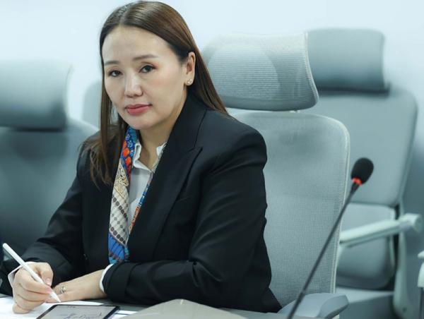 Л.Хосбаяр: Зорилтот бүлгийн иргэдийг хөдөлмөр эрхлүүлж нийгэмшүүлэх цогц хөтөлбөрийг зохион байгуулна