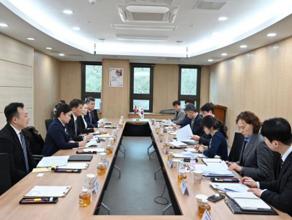 Монгол Улс, БНСУ цагаачлал, визийн бодлогын хамтын ажиллагааг өргөжүүлэх асуудлаар хэлэлцэв