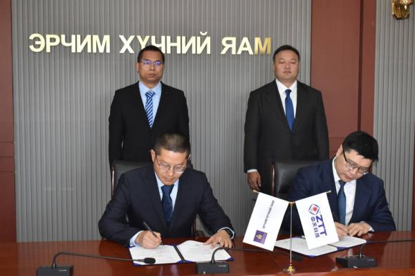 Баруун бүсэд сэргээгдэх эрчим хүчний нарны цахилгаан станц барих гэрээнд гарын үсэг зурлаа