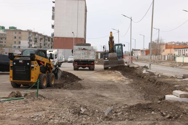 Сонгинохайрхан дүүргийн 5, 18 дугаар хороо, &ldquo;Тэсо&rdquo; компанийн урд талд 450 метр борооны ус зайлуулах шугам суурилууллаа