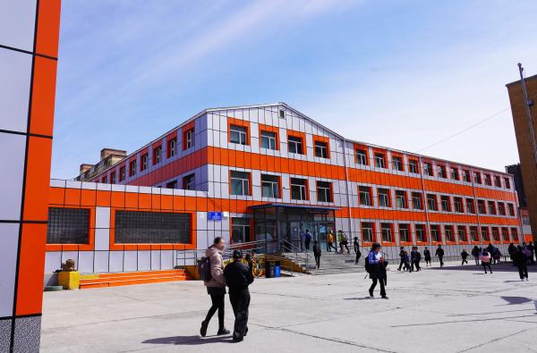 БЗД-ийн 48 дугаар сургуулийн фасад засварын ажил дууслаа