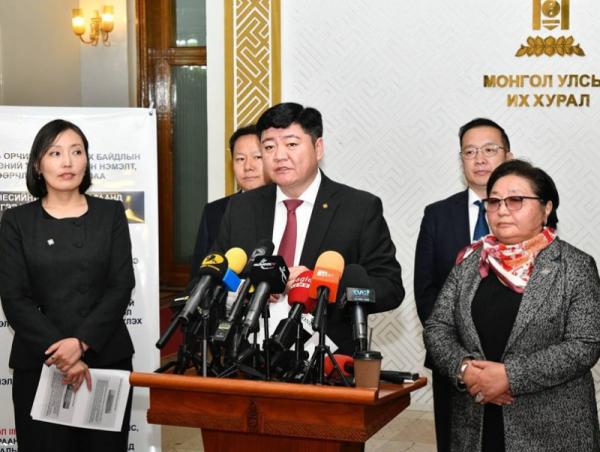 Байгаль орчинд нөлөөлөх байдлын үнэлгээний тухай хуульд нэмэлт, өөрчлөлт оруулах тухай хуулийн төсөл батлагдсантай холбогдуулан мэдээлэл хийлээ