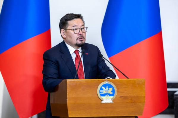 Монгол Улсын Ерөнхий сайд асан Г.Занданшатар: Надад алт битгий хэл хайрга ч ухаж явсан түүх байхгүй